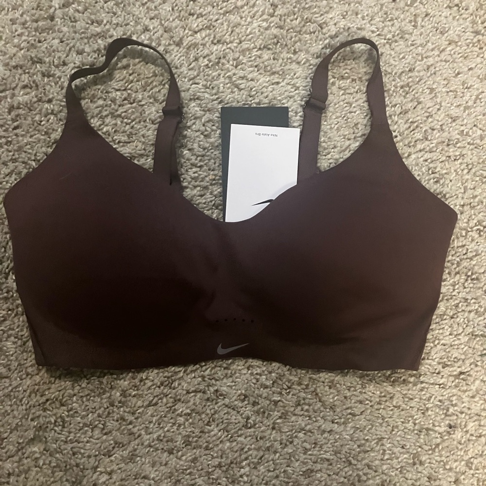 Nike Alate Minimalist bra 
Women's Light-Support Padded Sports Bra